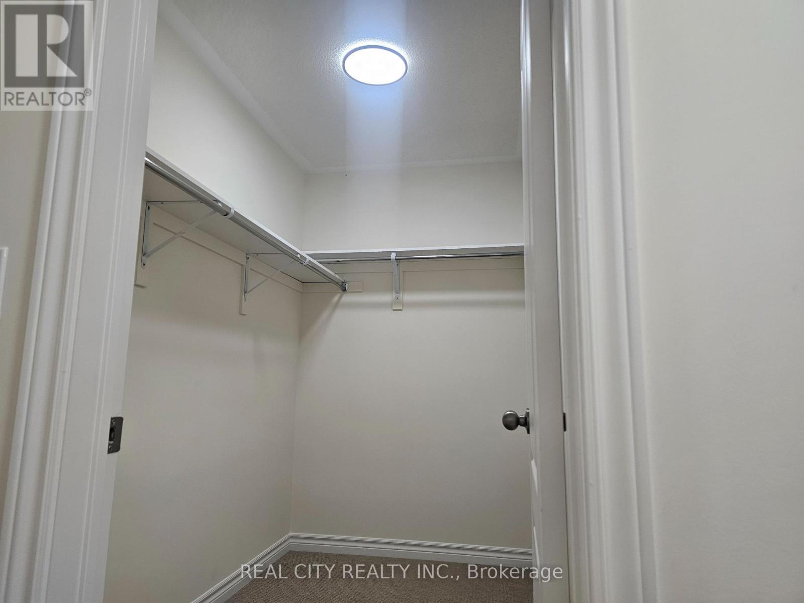 5 Heather Fullerton Road, Georgina, ON - Indoor With Storage