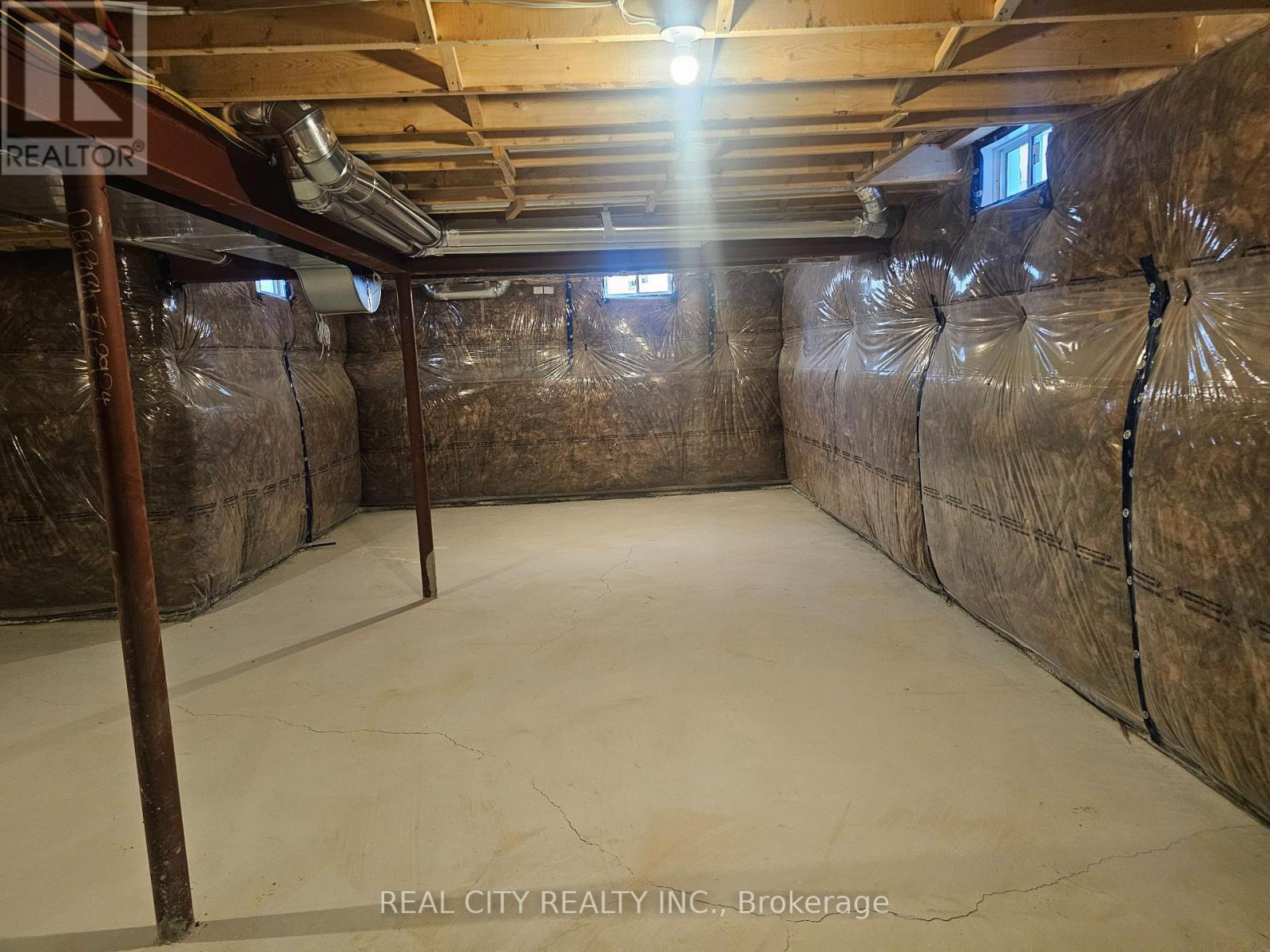 5 Heather Fullerton Road, Georgina, ON - Indoor Photo Showing Basement