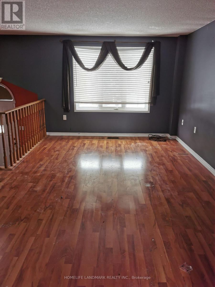 29 Finlay Road, Barrie, ON - Indoor Photo Showing Other Room