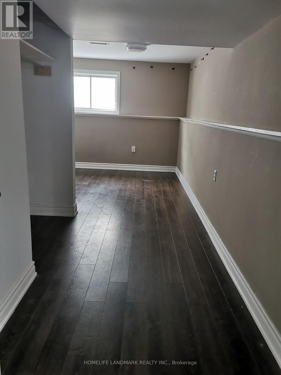 29 Finlay Road, Barrie, ON - Indoor Photo Showing Other Room