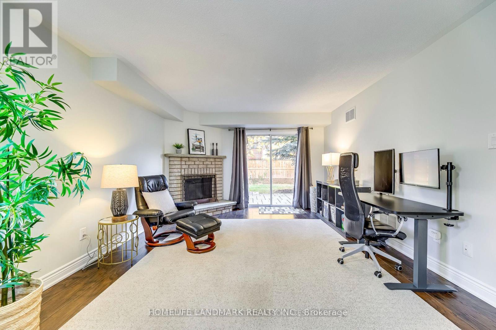 1201 Lindsay Drive, Oakville, ON - Indoor