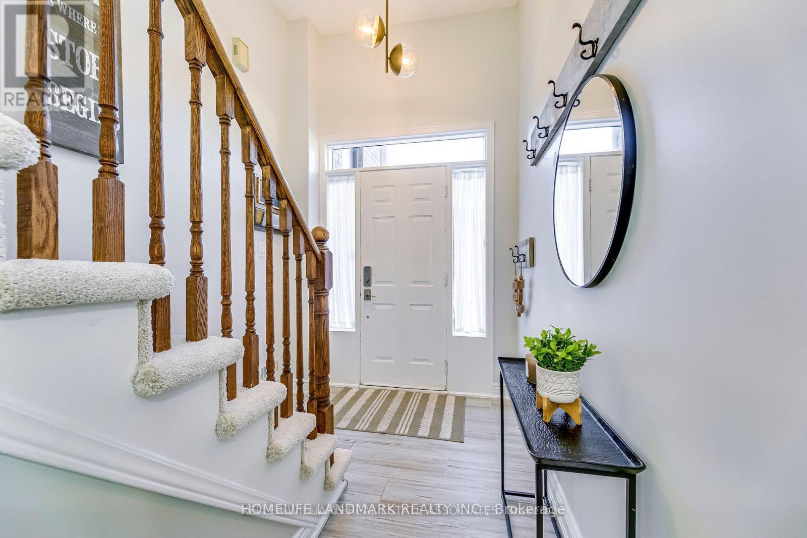 1201 Lindsay Drive, Oakville, ON - Indoor Photo Showing Other Room