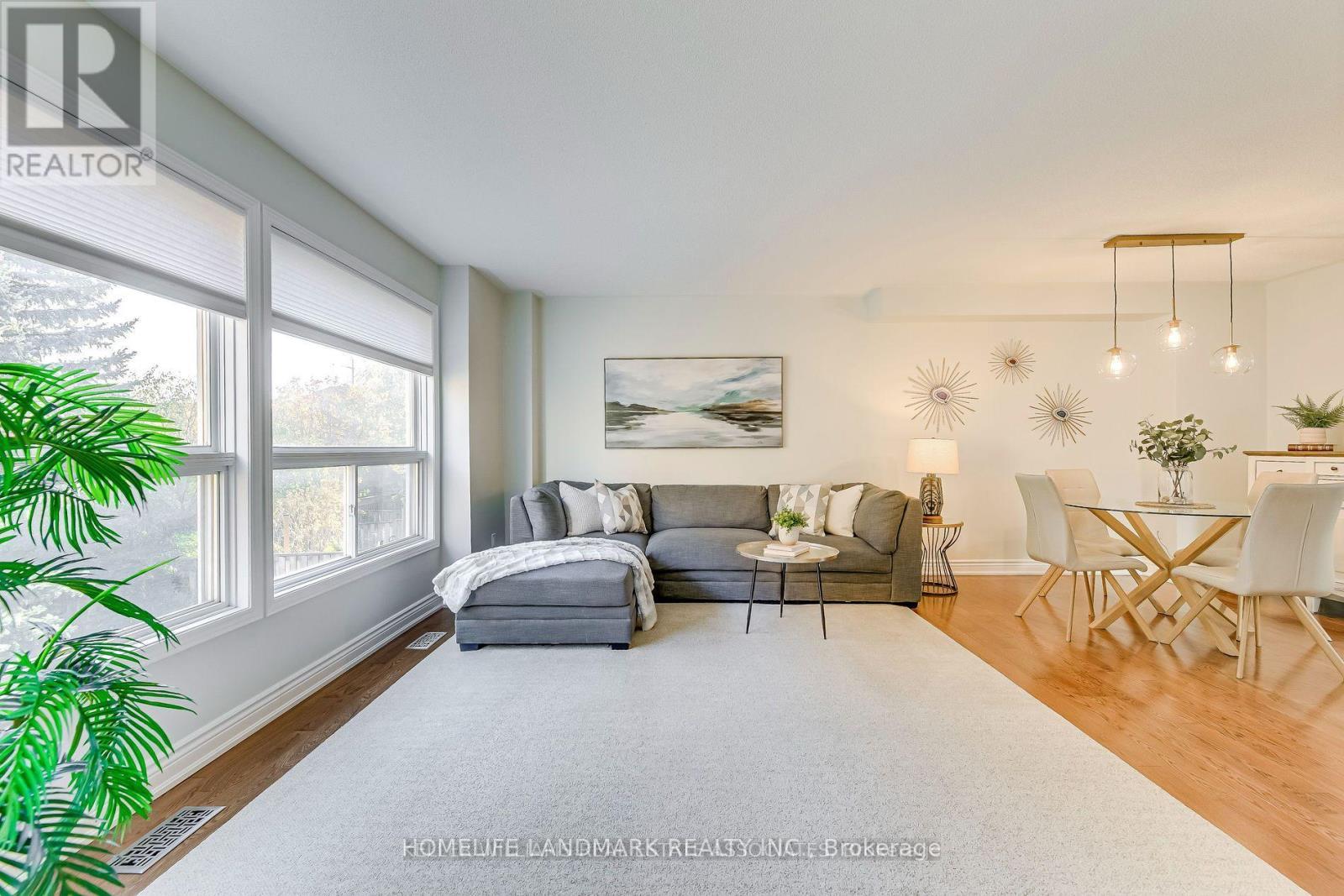 1201 Lindsay Drive, Oakville, ON - Indoor Photo Showing Living Room
