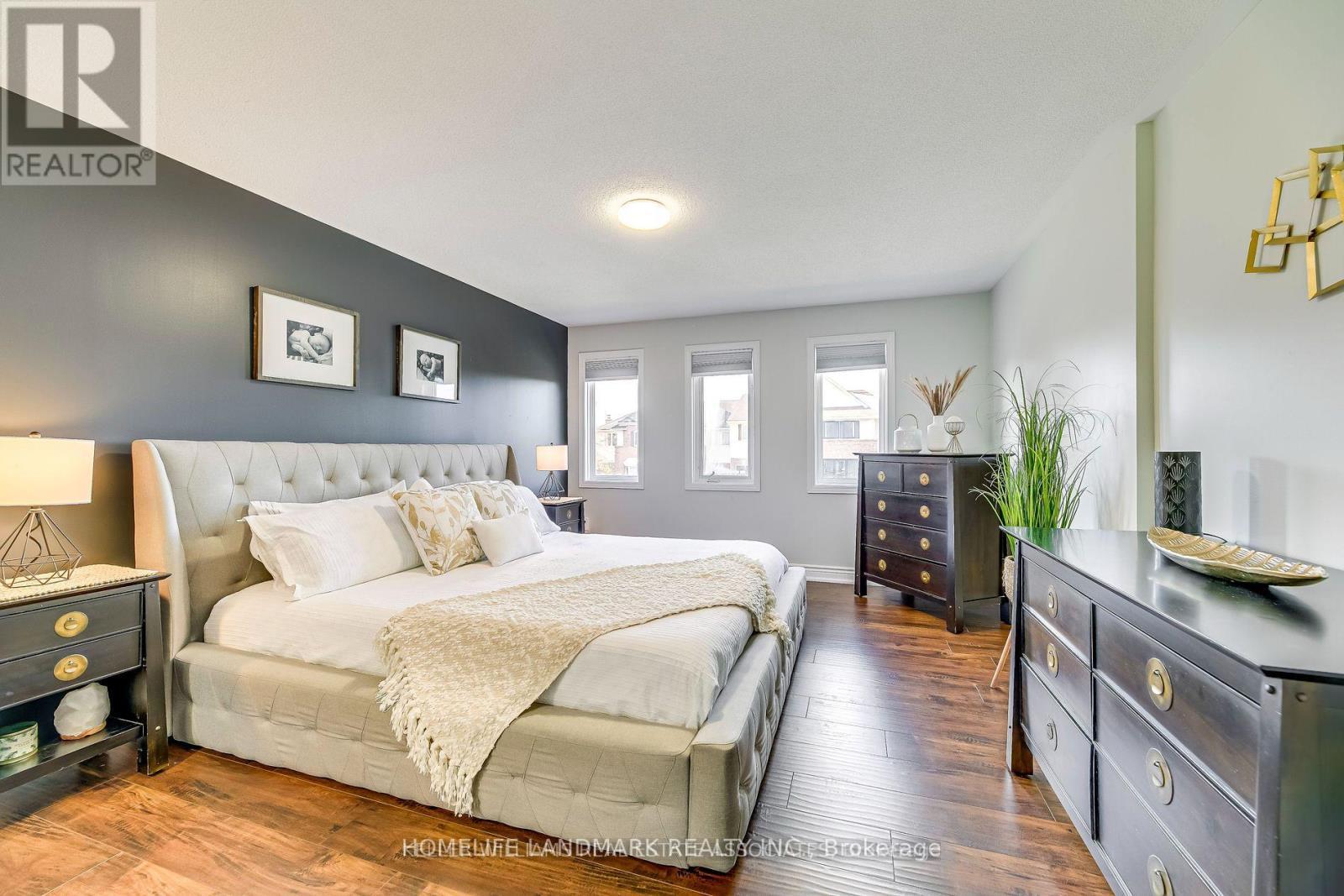 1201 Lindsay Drive, Oakville, ON - Indoor Photo Showing Bedroom