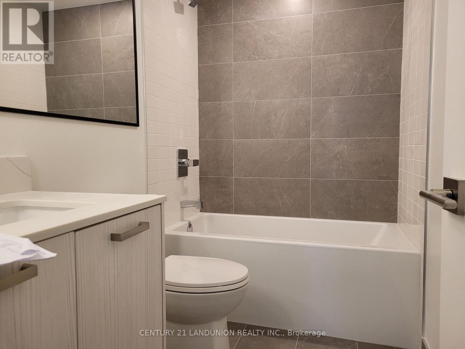 157 - 67 Curlew Drive E, Toronto, ON - Indoor Photo Showing Bathroom