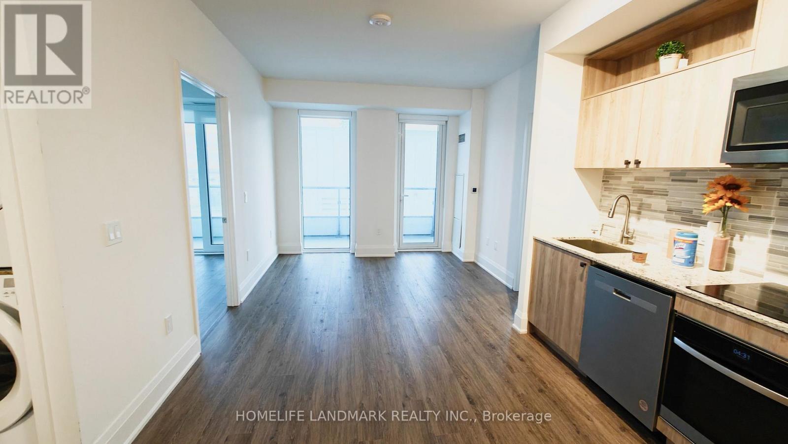 2108 - 70 Princess Street E, Toronto, ON - Indoor