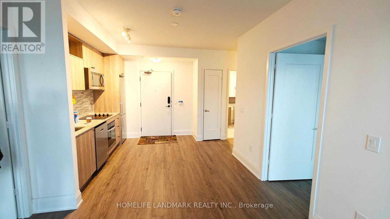 2108 - 70 Princess Street E, Toronto, ON - Indoor