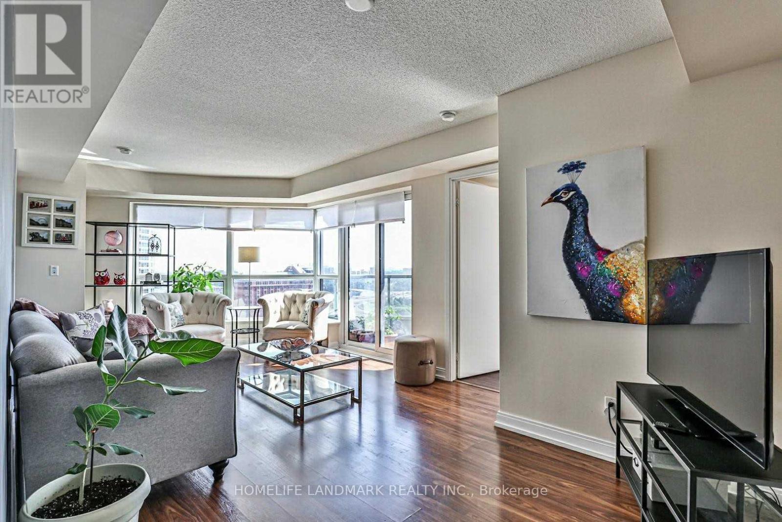 1714 - 181 Village Green Square, Toronto, ON - Indoor Photo Showing Living Room