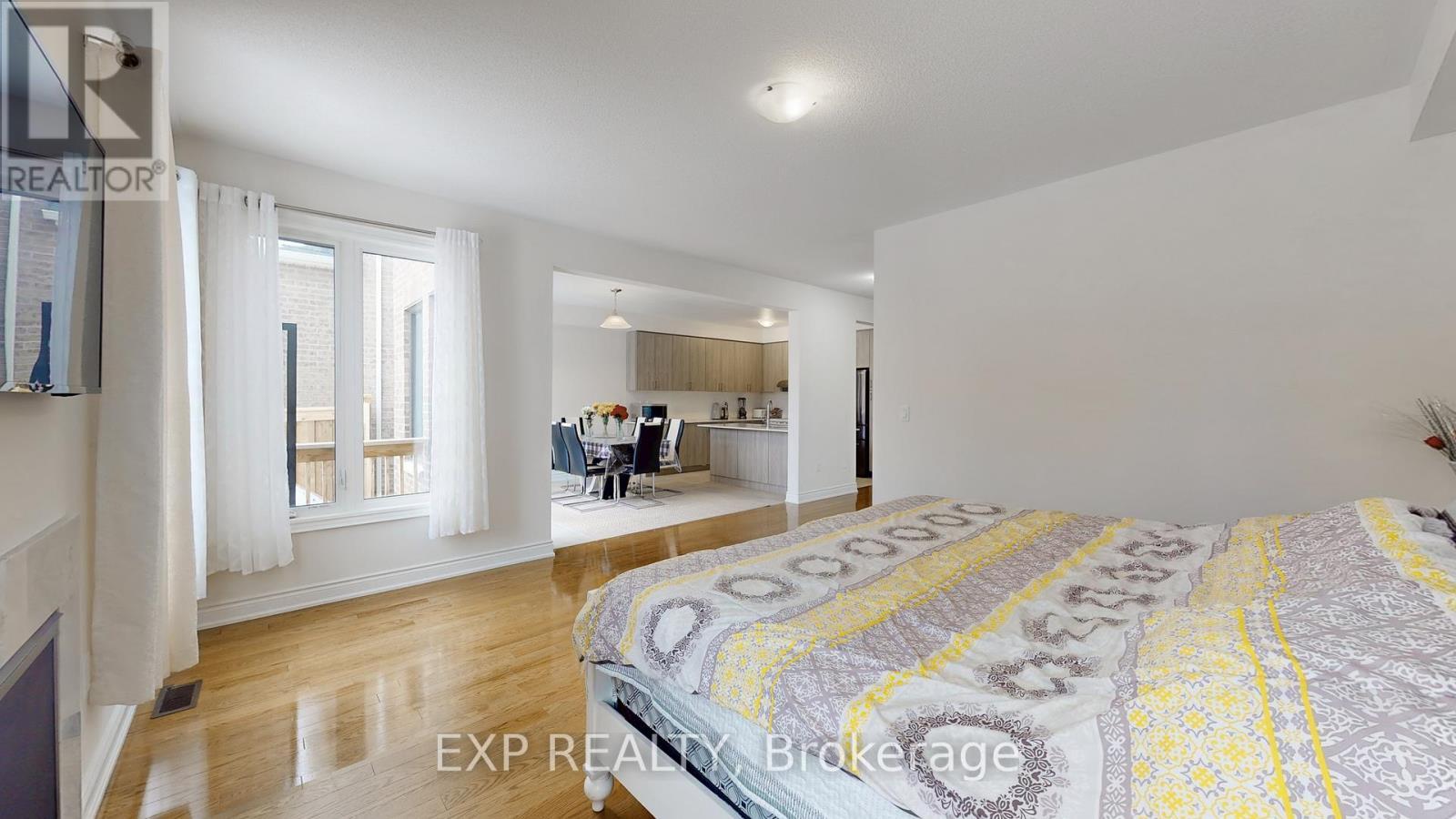 19 Meadow Vista Crescent, East Gwillimbury, ON - Indoor Photo Showing Bedroom