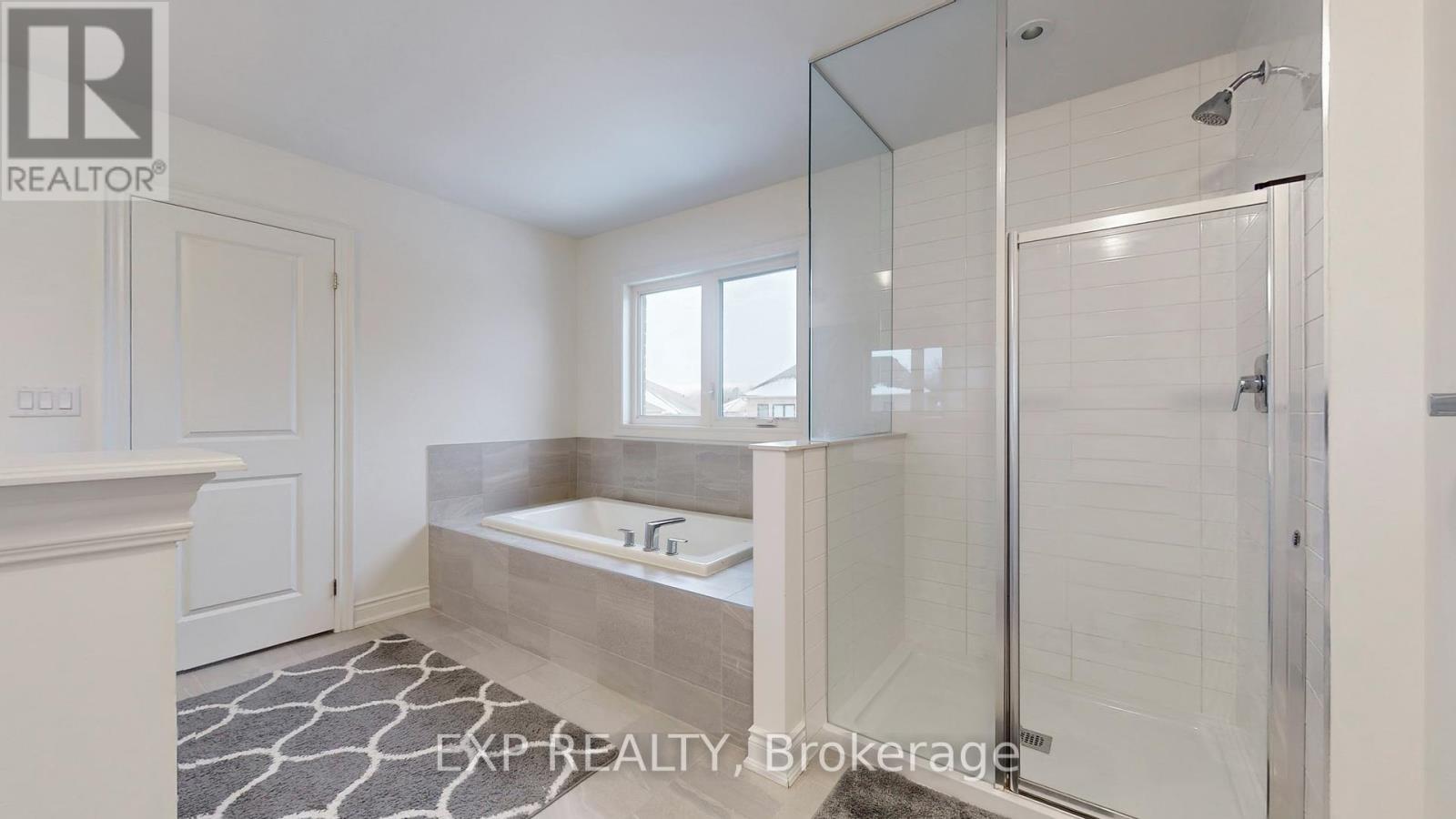 19 Meadow Vista Crescent, East Gwillimbury, ON - Indoor Photo Showing Bathroom