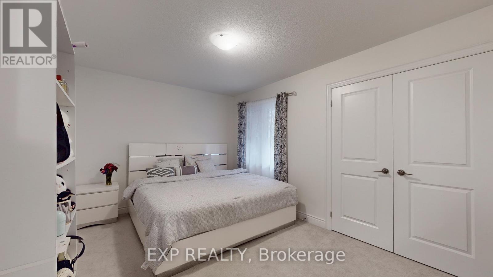 19 Meadow Vista Crescent, East Gwillimbury, ON - Indoor Photo Showing Bedroom