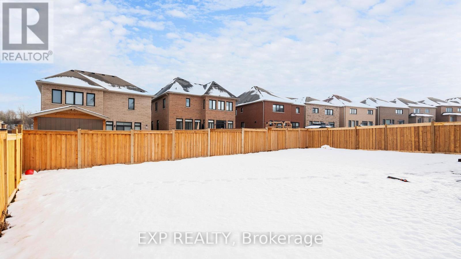 19 Meadow Vista Crescent, East Gwillimbury, ON - Outdoor