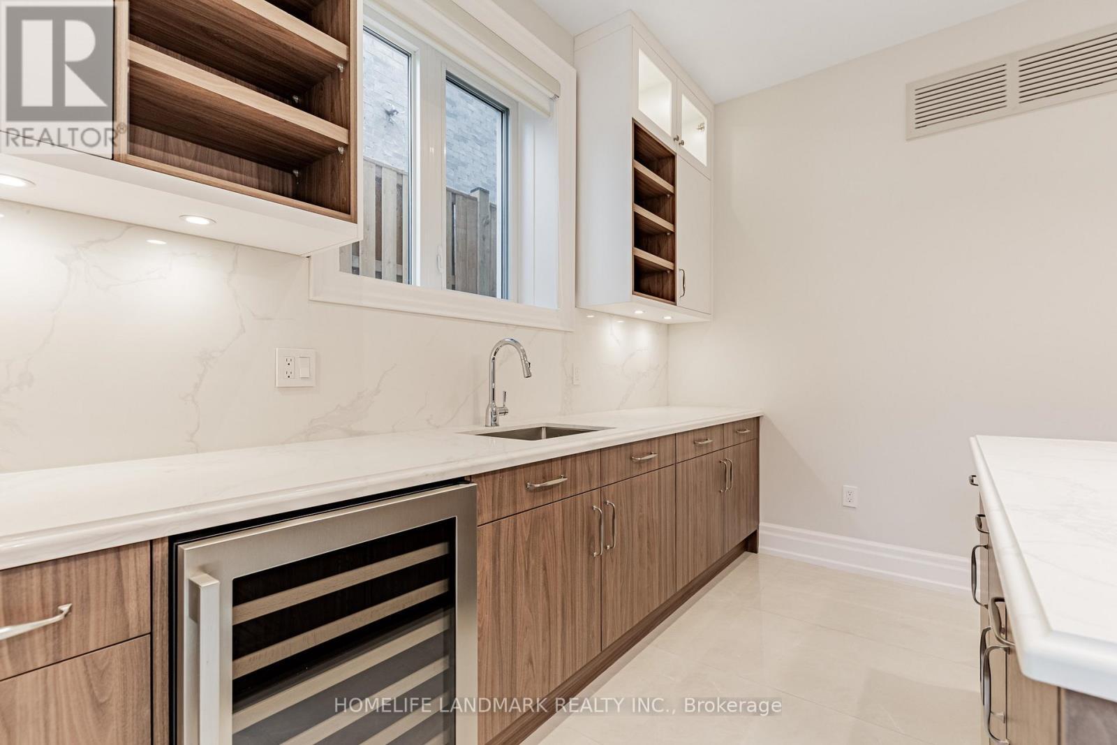 198 Empress Avenue, Toronto, ON - Indoor Photo Showing Kitchen