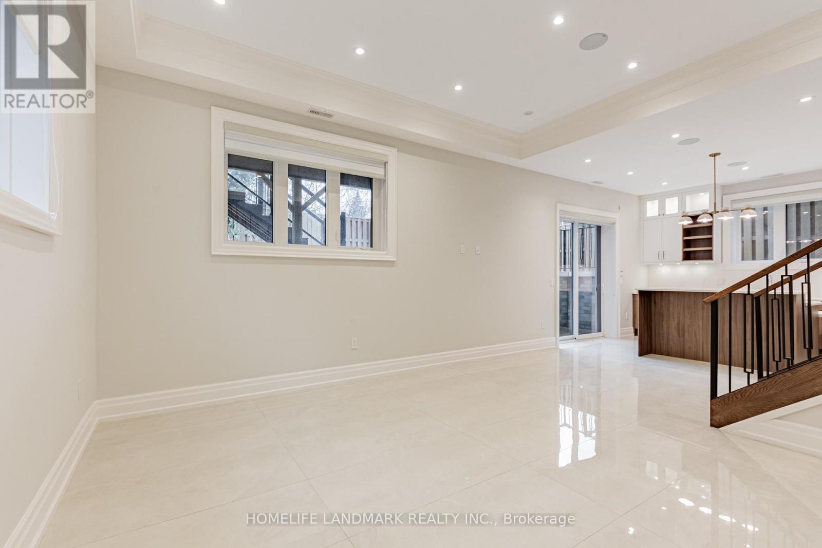 198 Empress Avenue, Toronto, ON - Indoor Photo Showing Other Room