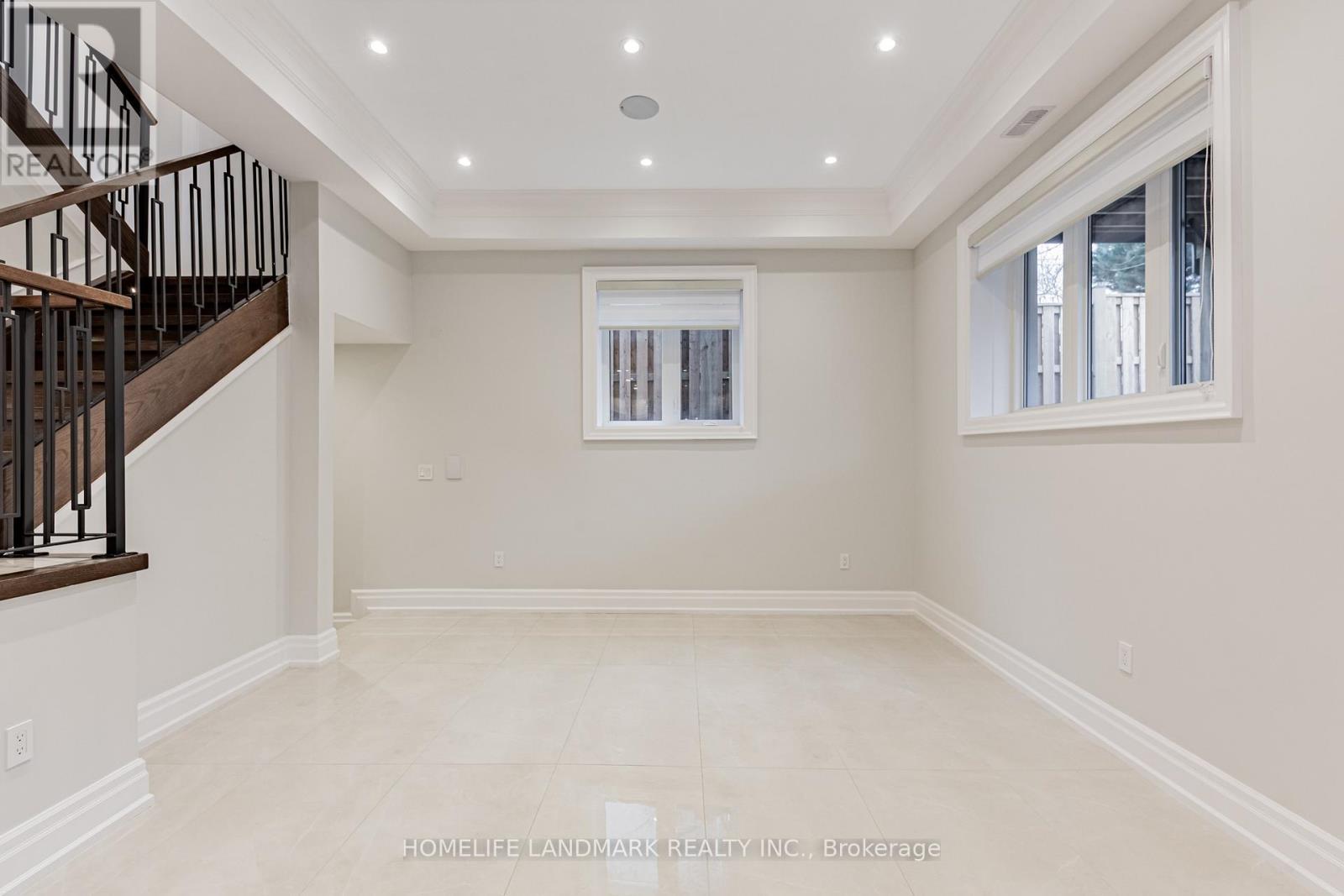 198 Empress Avenue, Toronto, ON - Indoor Photo Showing Other Room