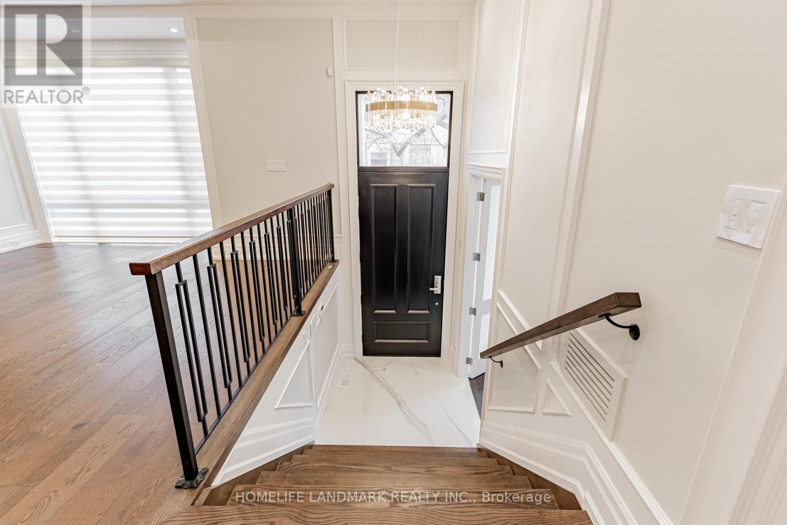 198 Empress Avenue, Toronto, ON - Indoor Photo Showing Other Room