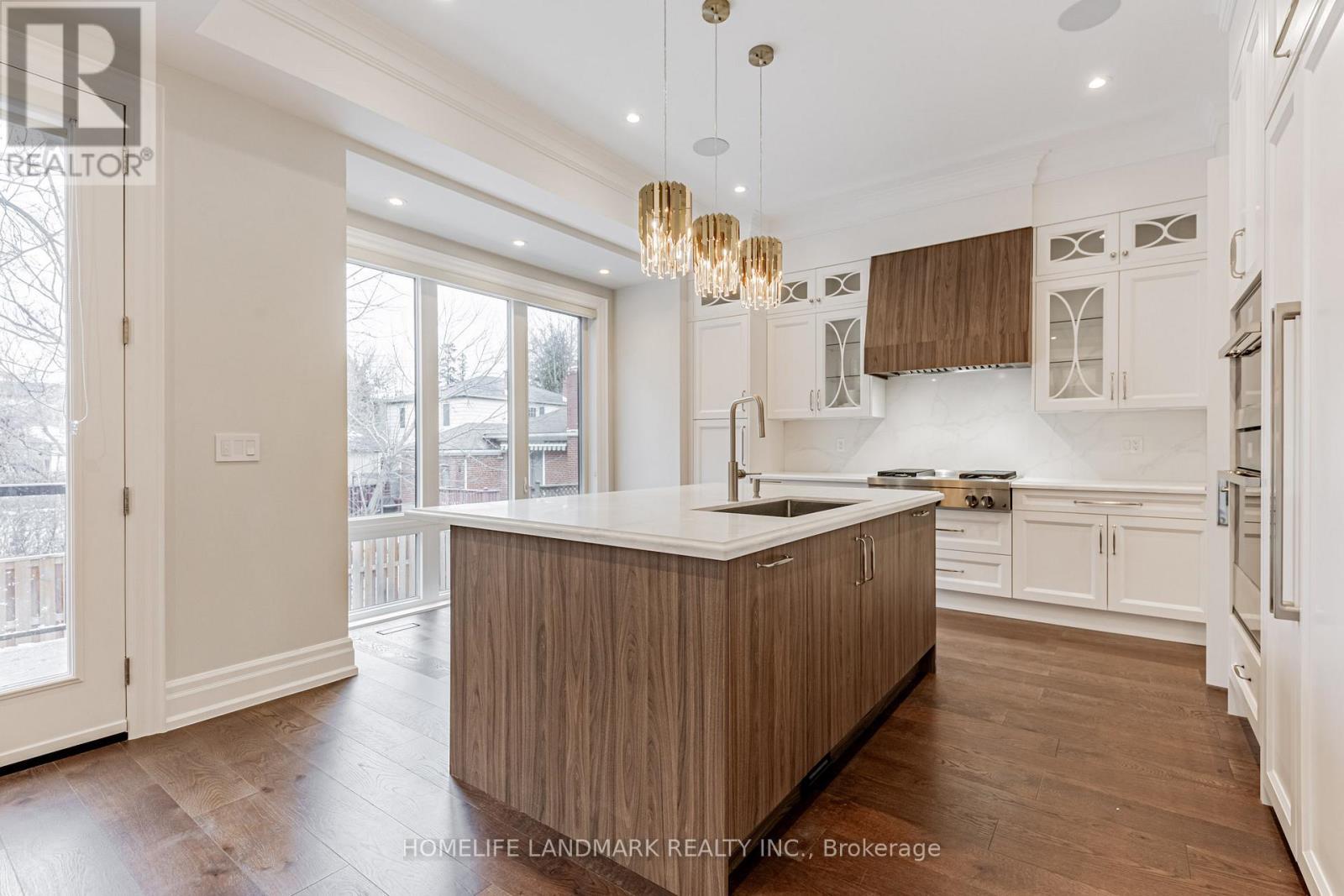 198 Empress Avenue, Toronto, ON - Indoor Photo Showing Kitchen With Upgraded Kitchen