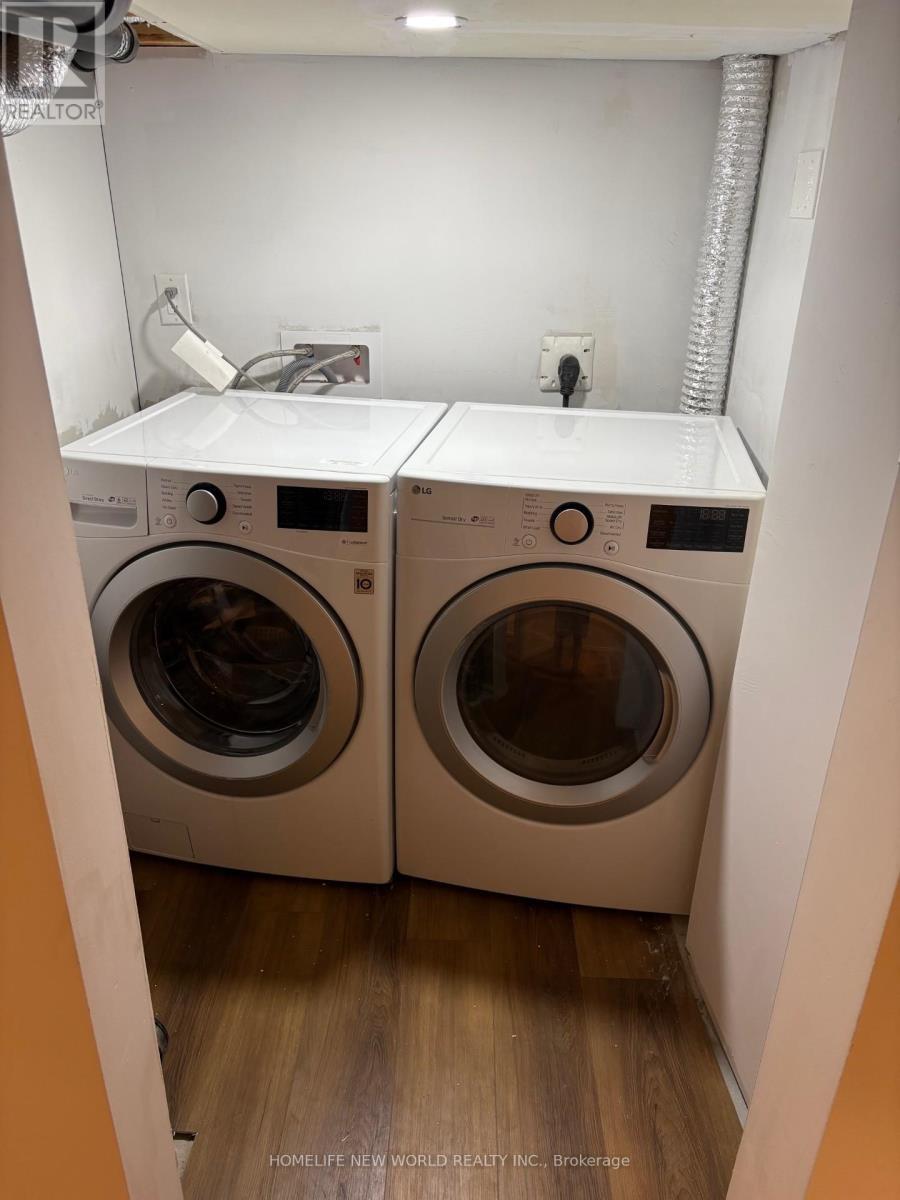 Bsmt - 41 Majestic Drive, Markham, ON - Indoor Photo Showing Laundry Room