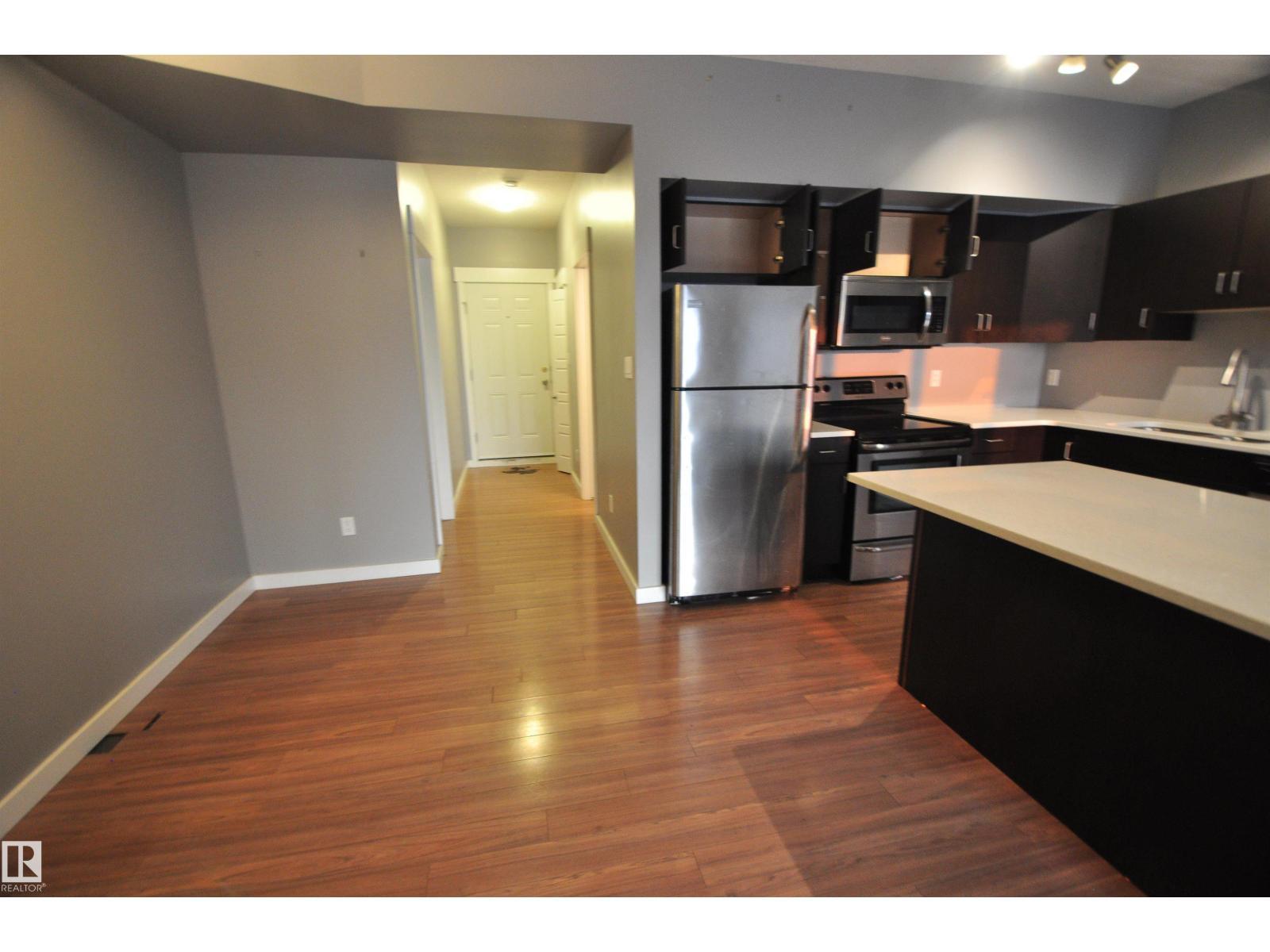 #407 10518 113 St Nw, Edmonton, AB - Indoor Photo Showing Kitchen