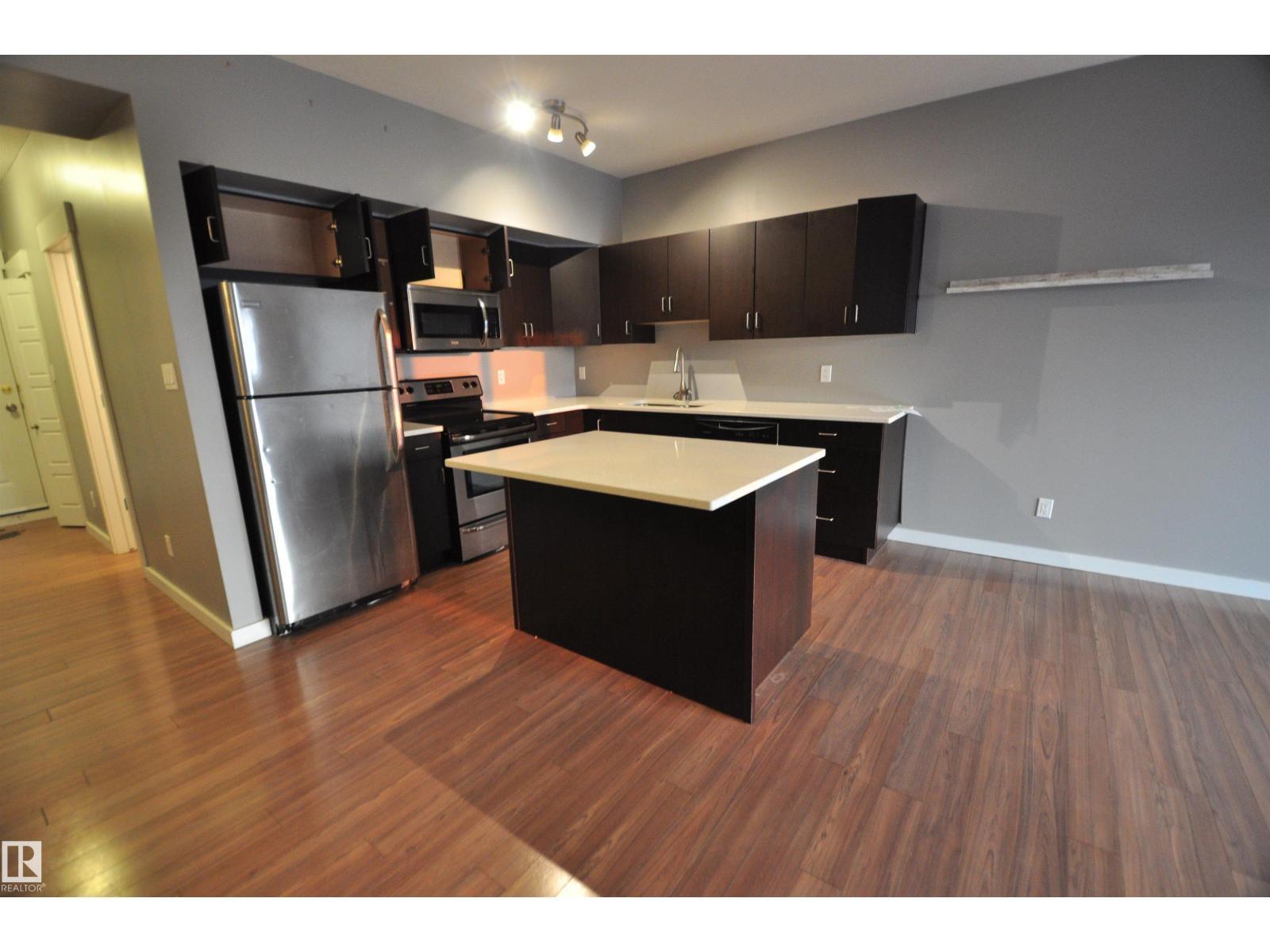 #407 10518 113 St Nw, Edmonton, AB - Indoor Photo Showing Kitchen