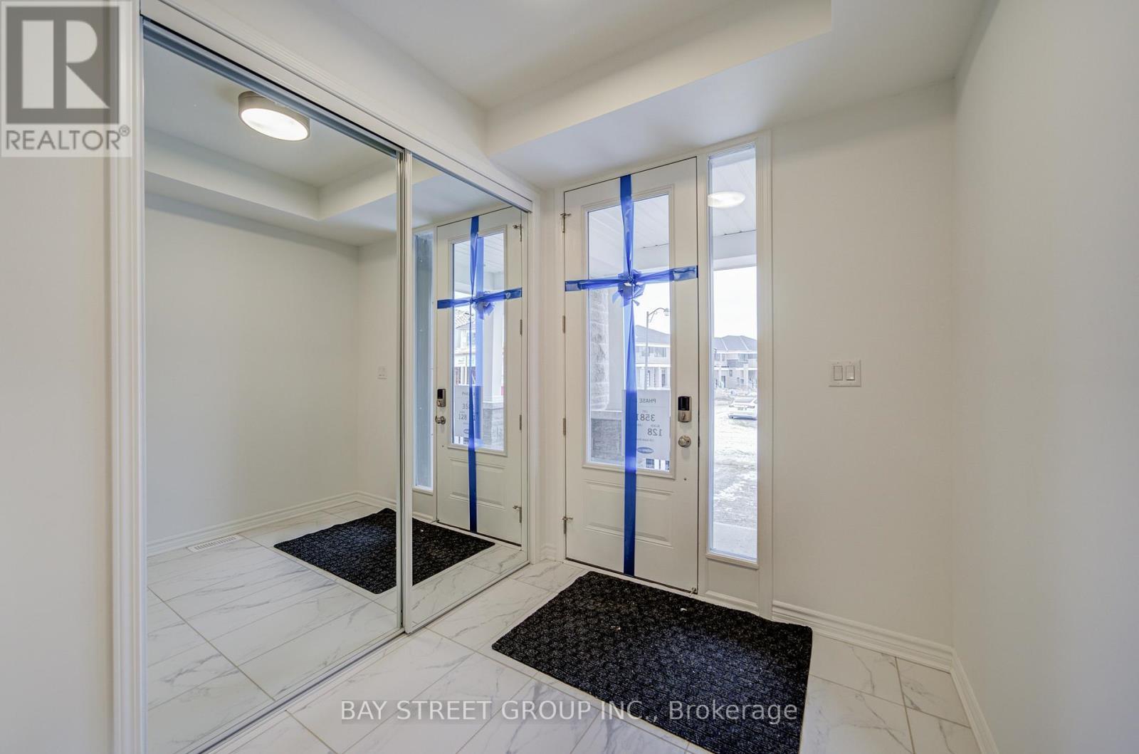 118 Azure Drive, Markham, ON - Indoor Photo Showing Other Room