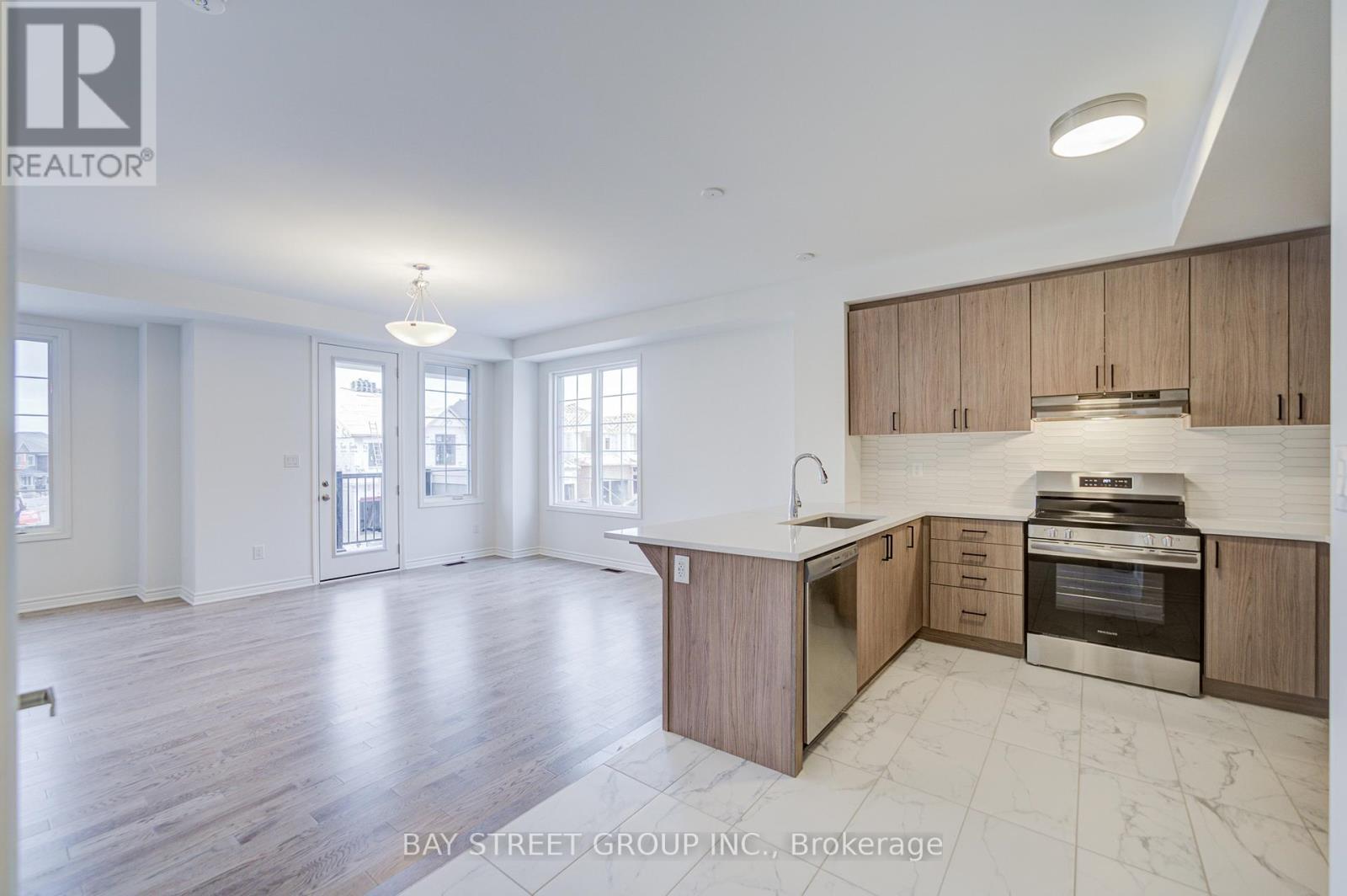 118 Azure Drive, Markham, ON - Indoor Photo Showing Kitchen