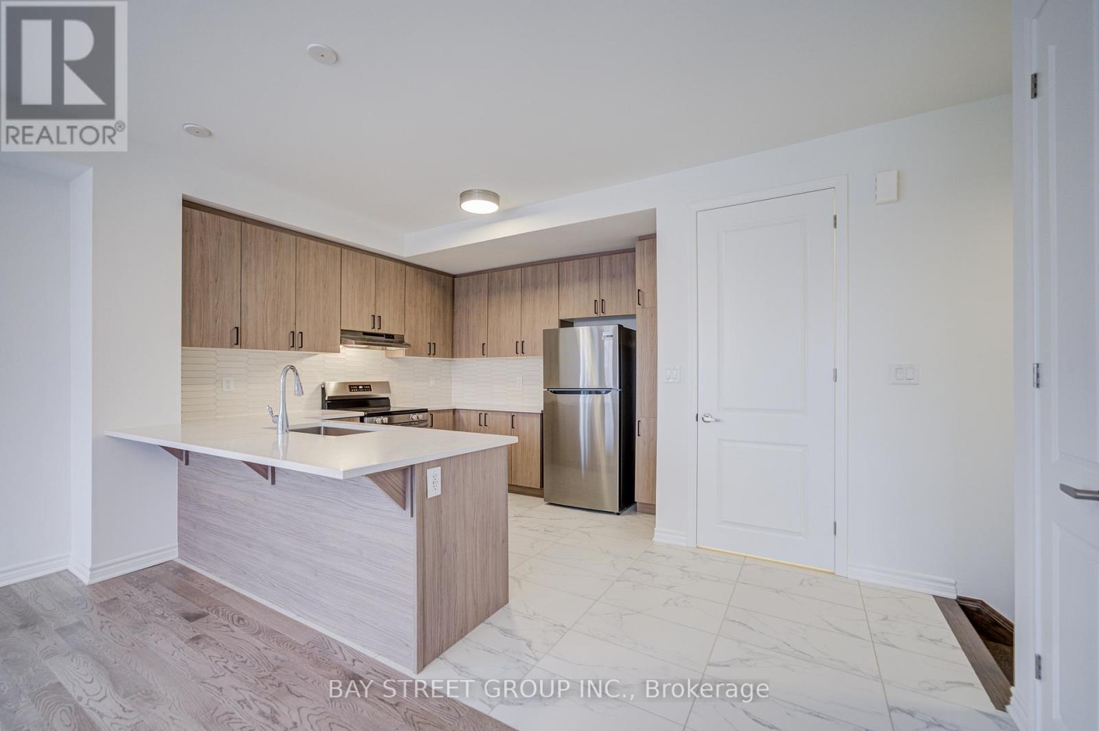 118 Azure Drive, Markham, ON - Indoor Photo Showing Kitchen