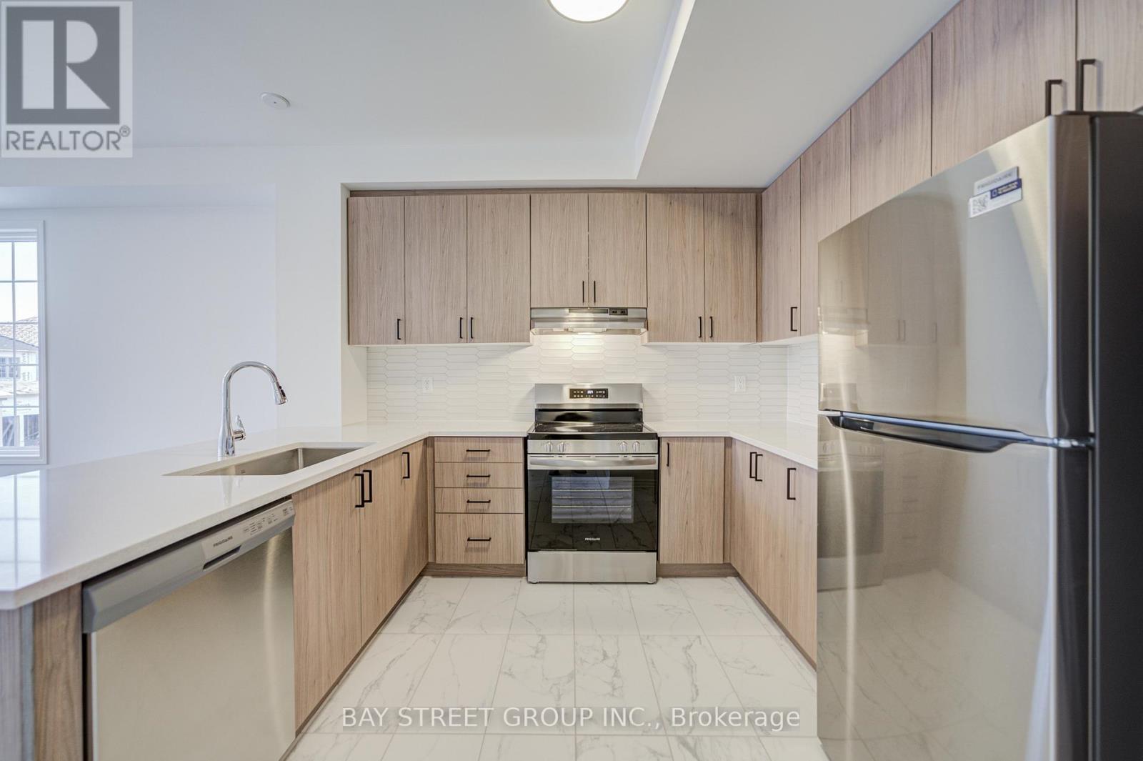 118 Azure Drive, Markham, ON - Indoor Photo Showing Kitchen With Stainless Steel Kitchen With Upgraded Kitchen