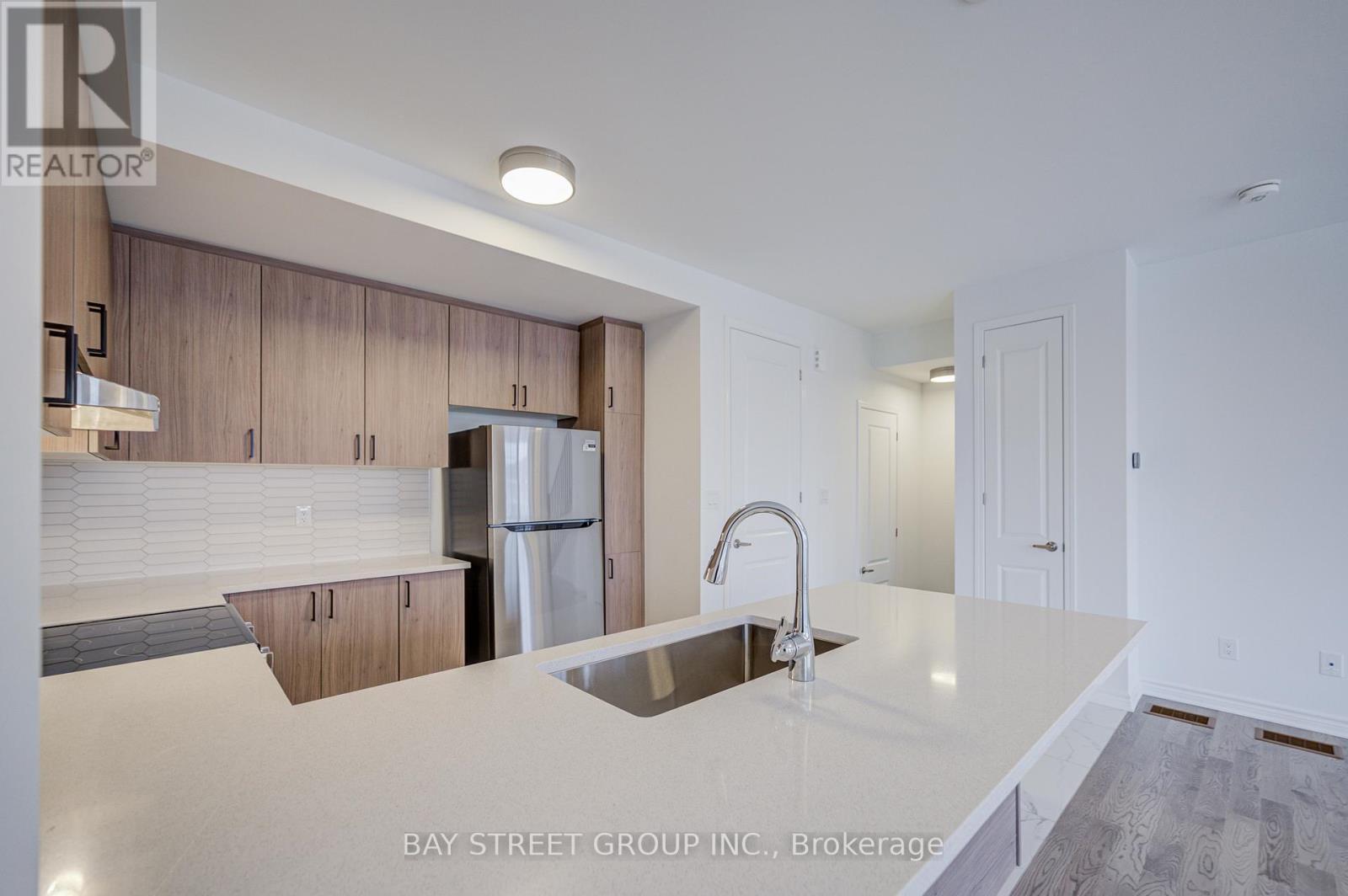 118 Azure Drive, Markham, ON - Indoor Photo Showing Kitchen With Stainless Steel Kitchen