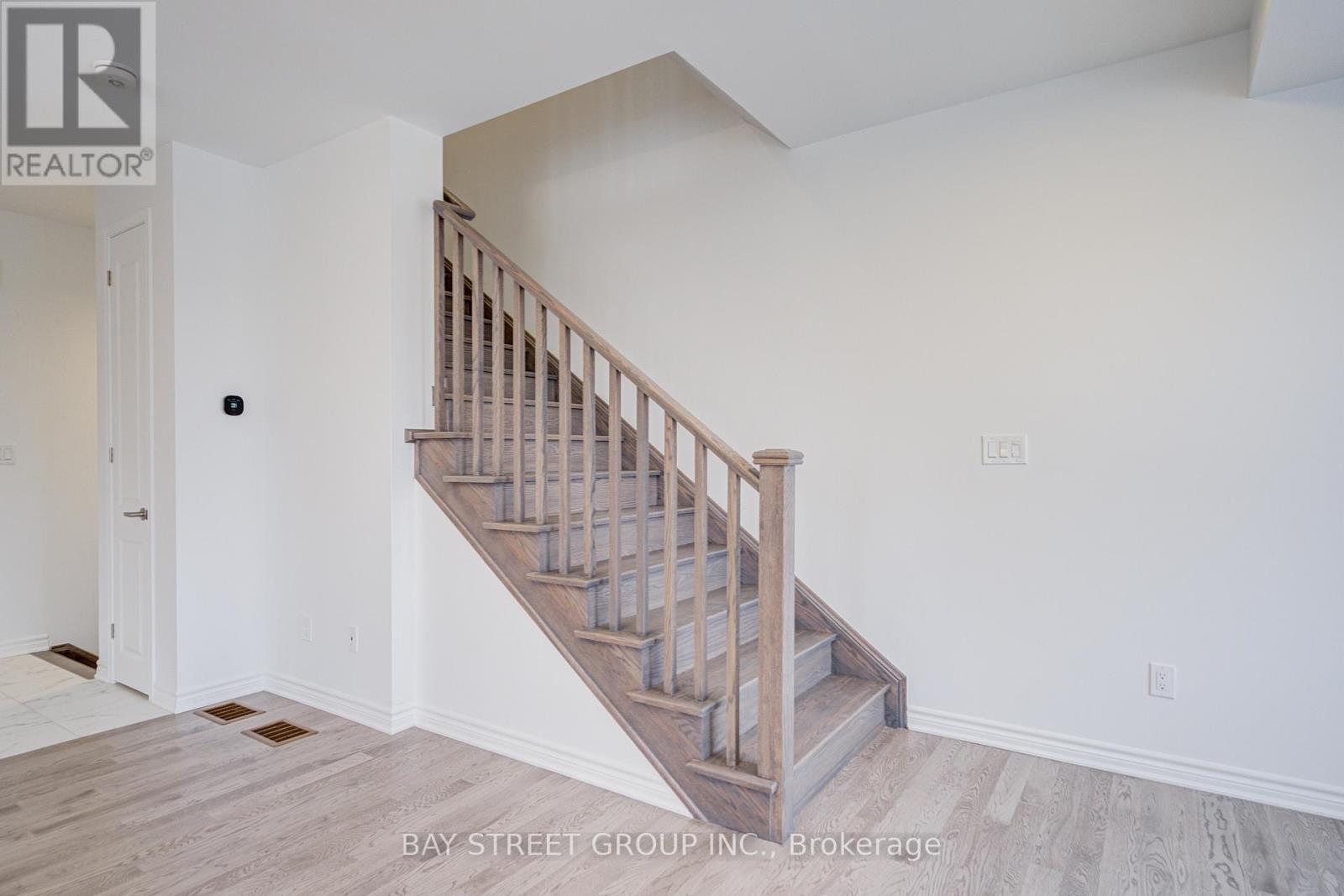 118 Azure Drive, Markham, ON - Indoor Photo Showing Other Room