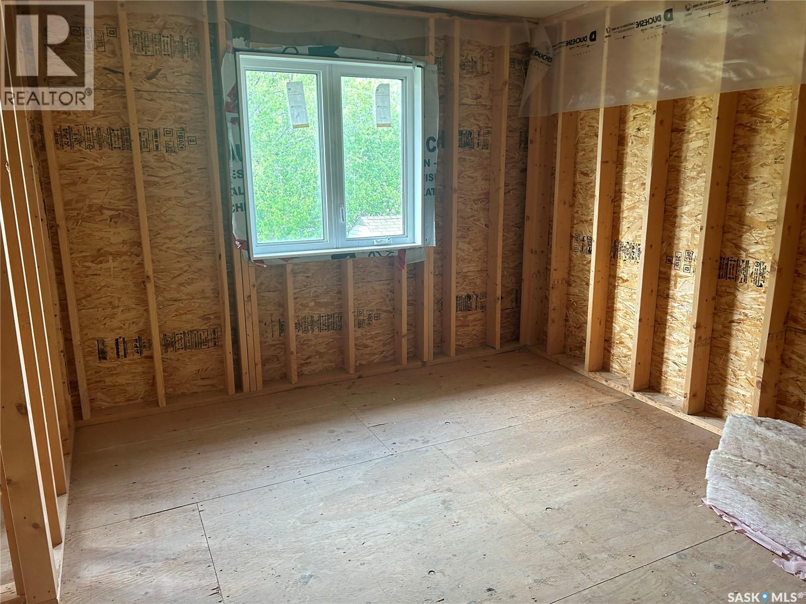 117 Carson Bay, Lampman, SK - Indoor Photo Showing Other Room