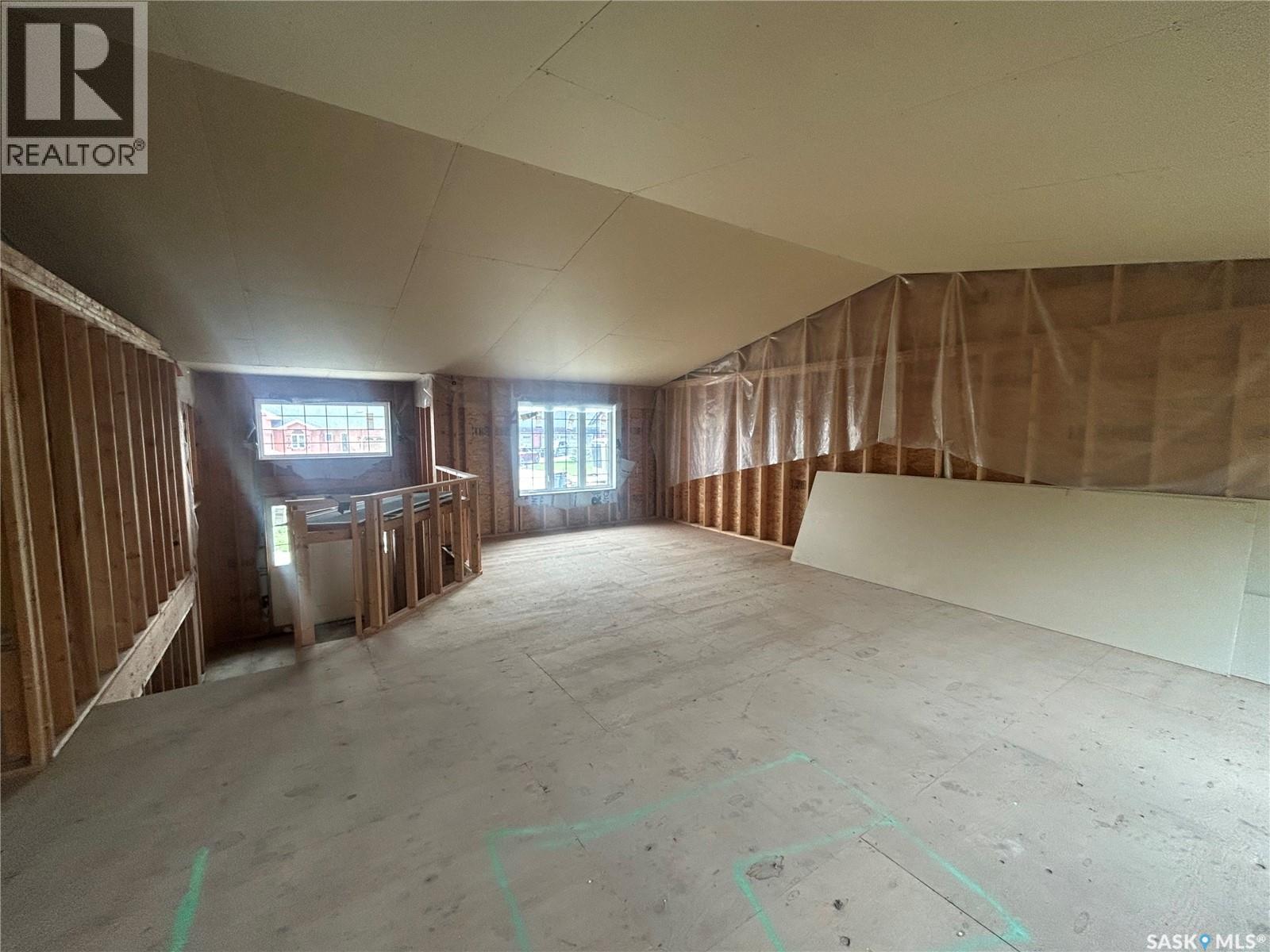 117 Carson Bay, Lampman, SK - Indoor Photo Showing Other Room