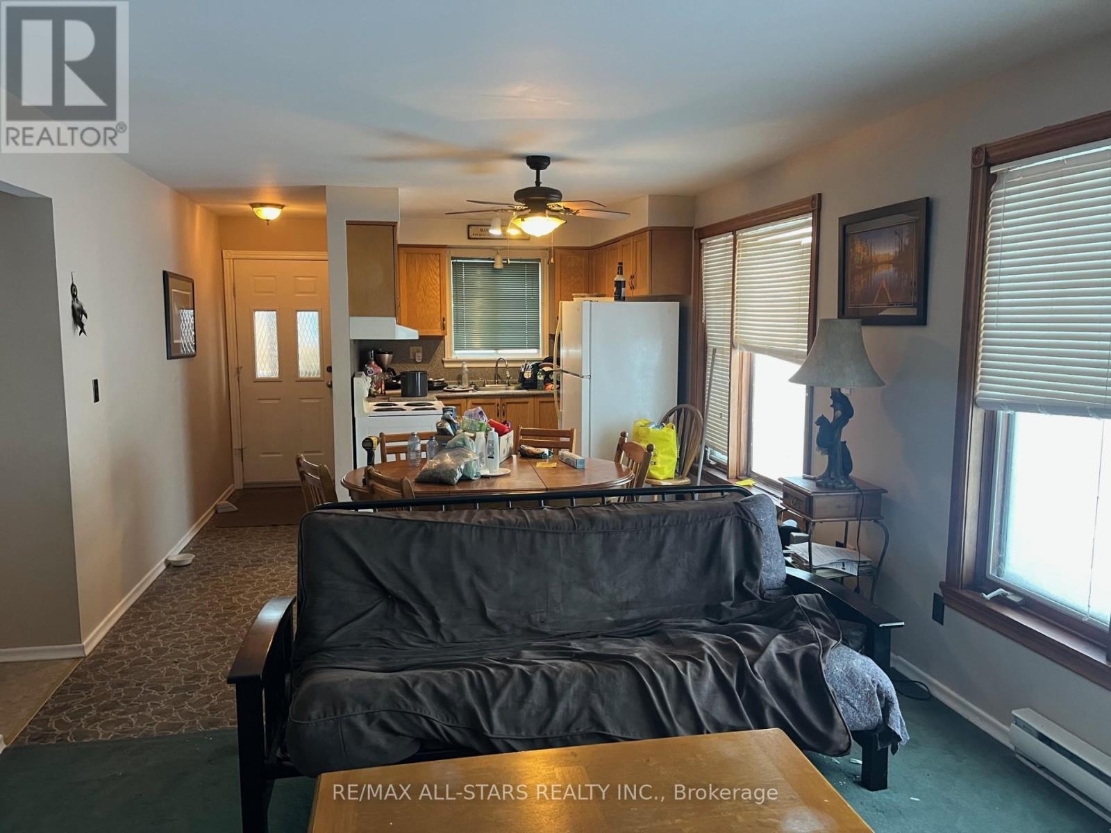 268 Pringles Road, South Algonquin, ON - Indoor Photo Showing Kitchen