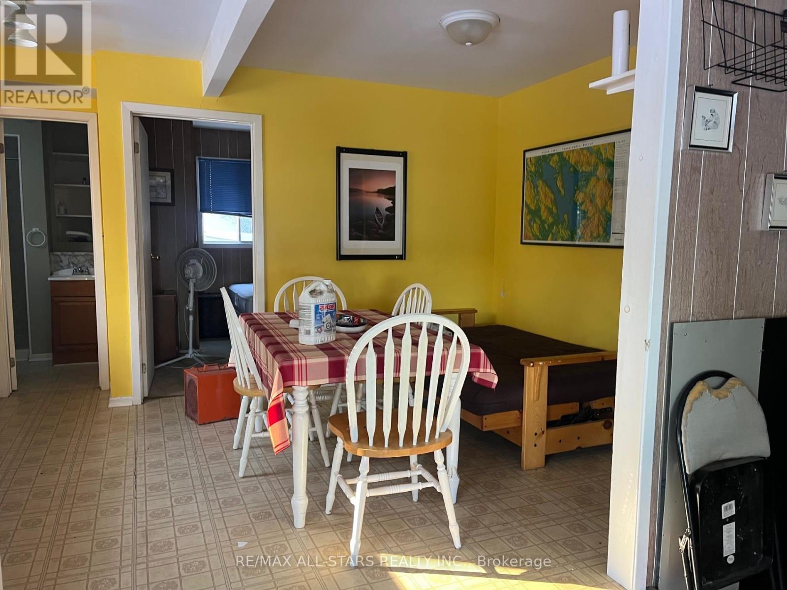268 Pringles Road, South Algonquin, ON - Indoor Photo Showing Dining Room