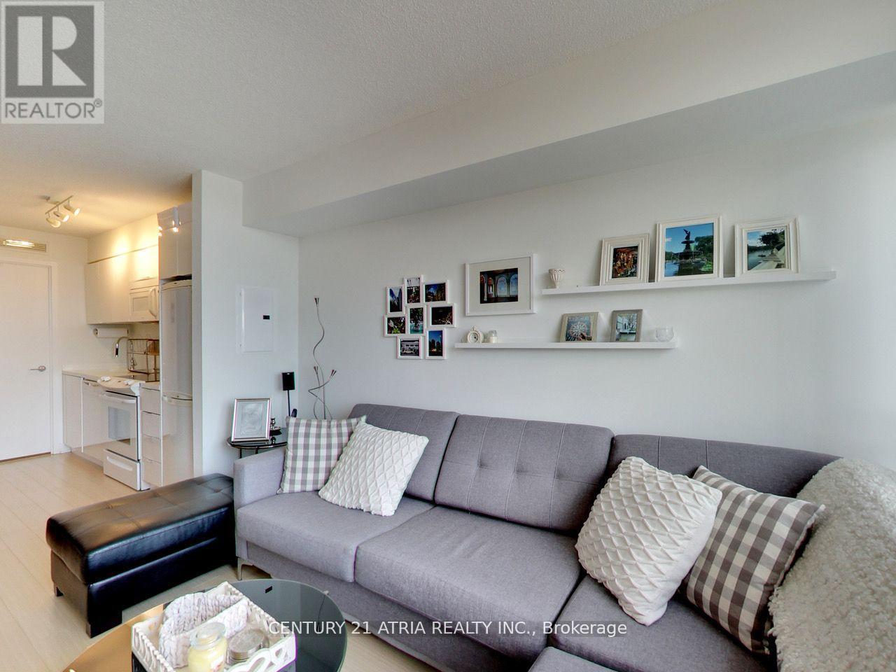 2901 - 15 Iceboat Terrace, Toronto, ON - Indoor Photo Showing Living Room