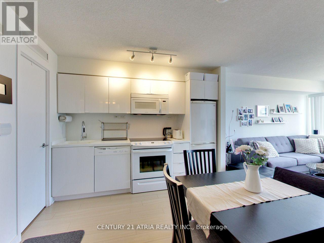 2901 - 15 Iceboat Terrace, Toronto, ON - Indoor