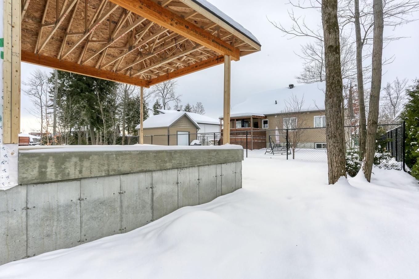 Backyard - 2105 Rue Gilles-Grondin, Shawinigan, QC - Outdoor