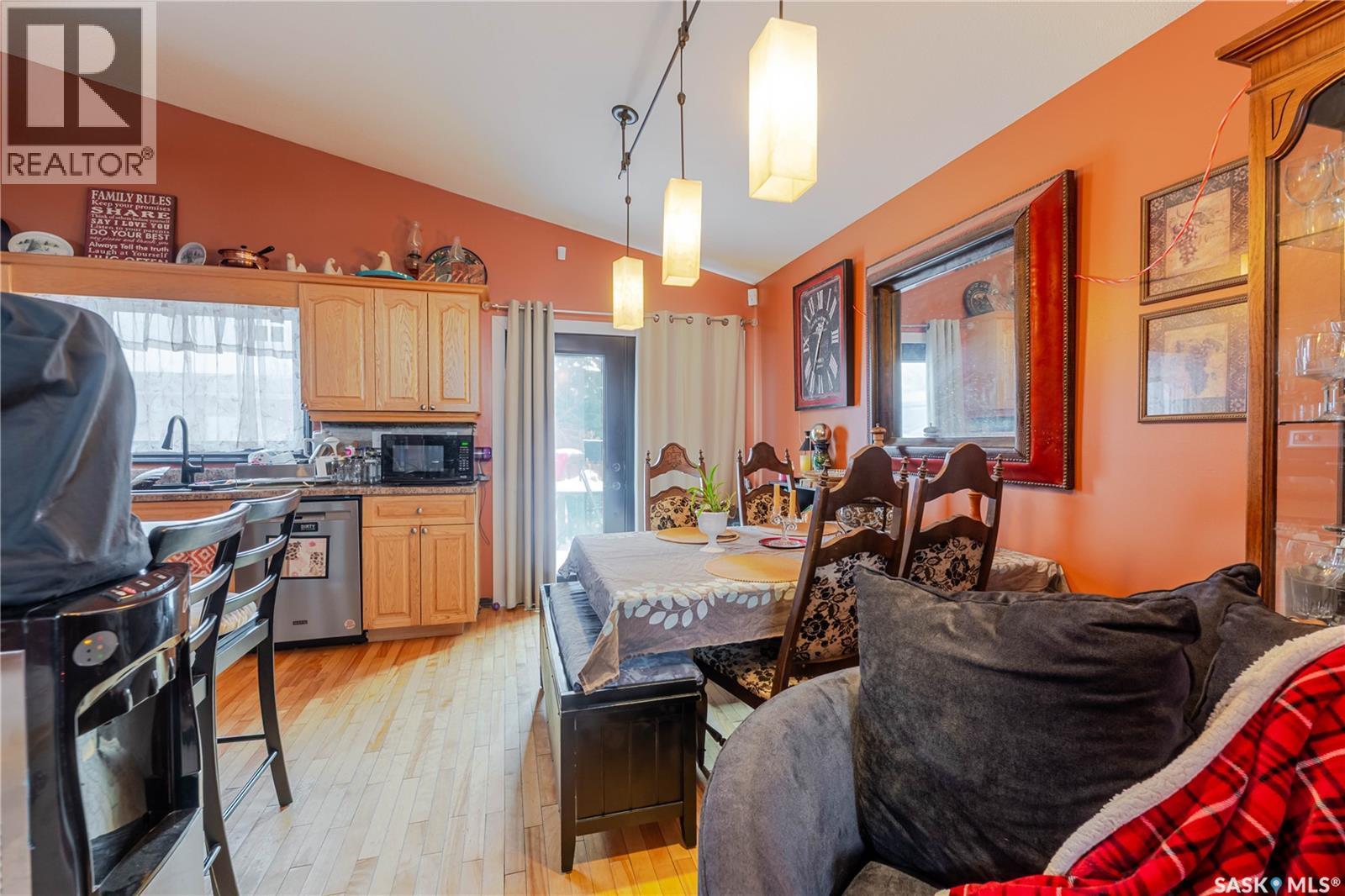 294 Wellington Drive, Moose Jaw, SK - Indoor