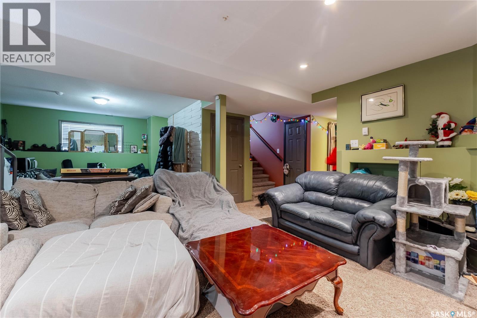 294 Wellington Drive, Moose Jaw, SK - Indoor Photo Showing Other Room