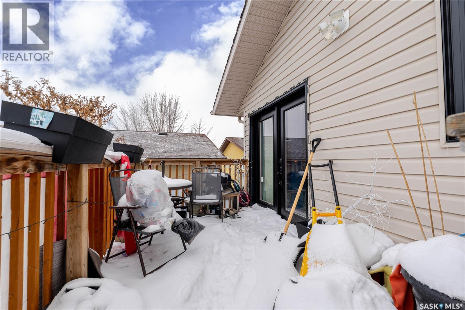 294 Wellington Drive, Moose Jaw, SK - Outdoor With Exterior
