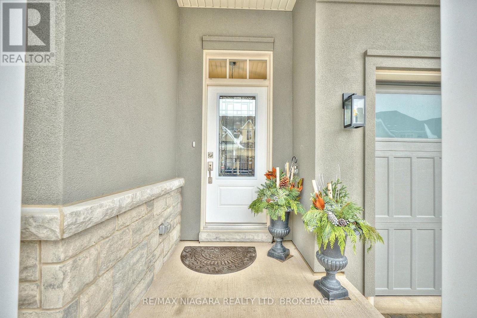 Front Entrance - 23 Sassafras Row, Fort Erie (Ridgeway), ON