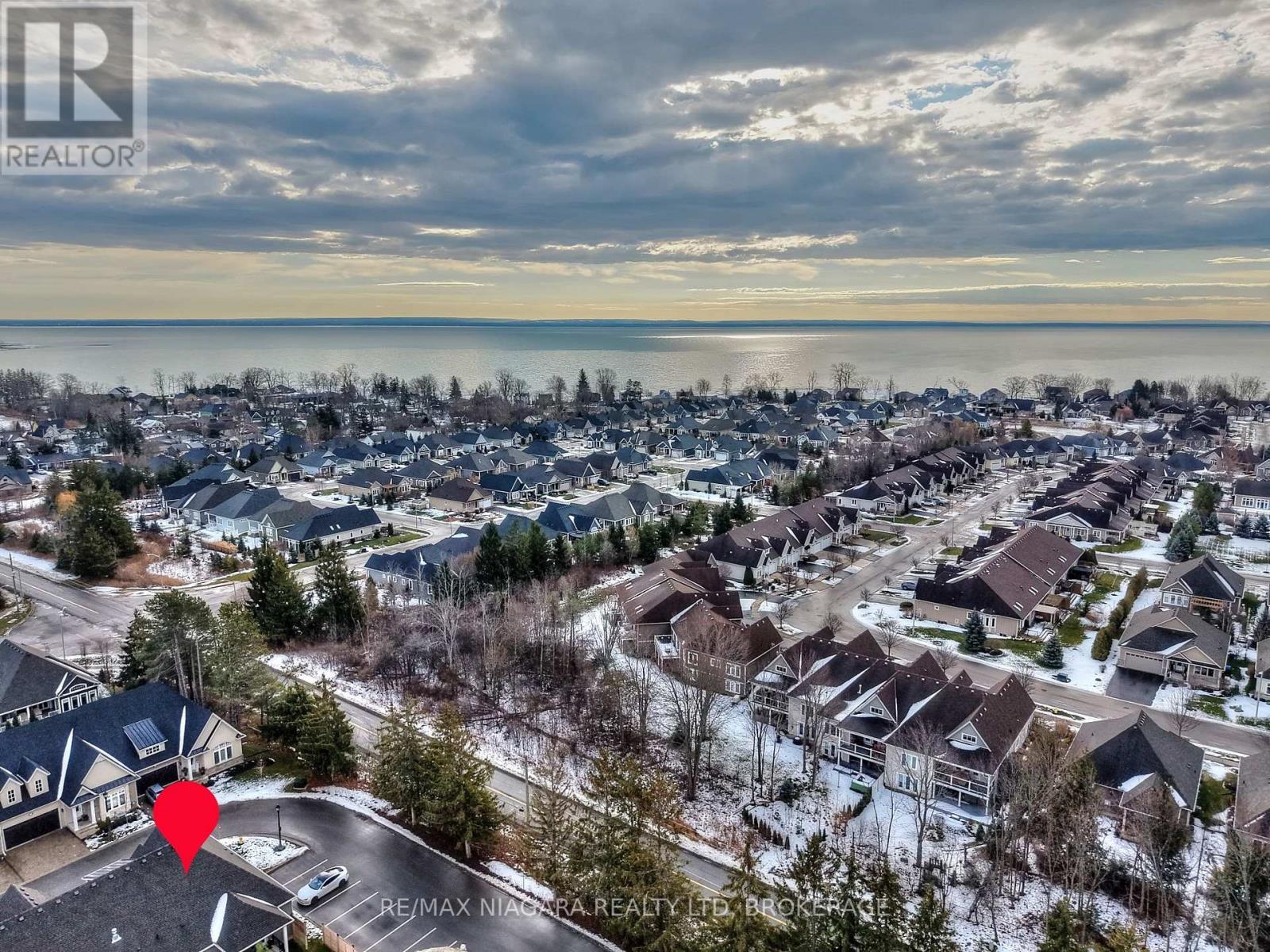 A short walk to the shores of Lake Erie - 23 Sassafras Row, Fort Erie (Ridgeway), ON