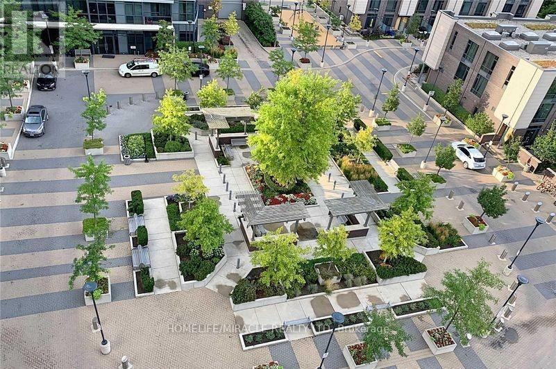 809 - 9 Valhalla Inn Road, Toronto, ON - Outdoor