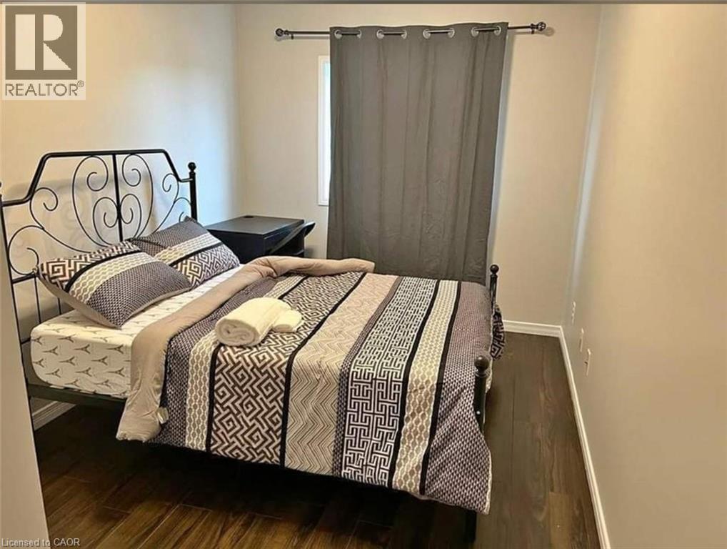 129 Rochefort Street, Kitchener, ON - Indoor Photo Showing Bedroom