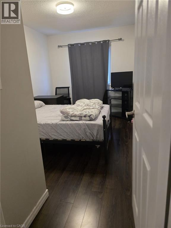 129 Rochefort Street, Kitchener, ON - Indoor Photo Showing Bedroom