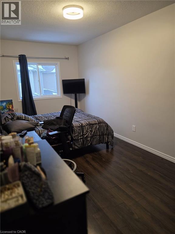129 Rochefort Street, Kitchener, ON - Indoor Photo Showing Bedroom