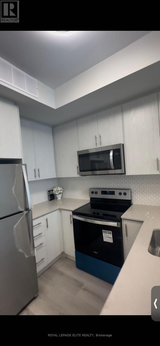 7 - 3546 Colonial Drive, Mississauga, ON - Indoor Photo Showing Kitchen