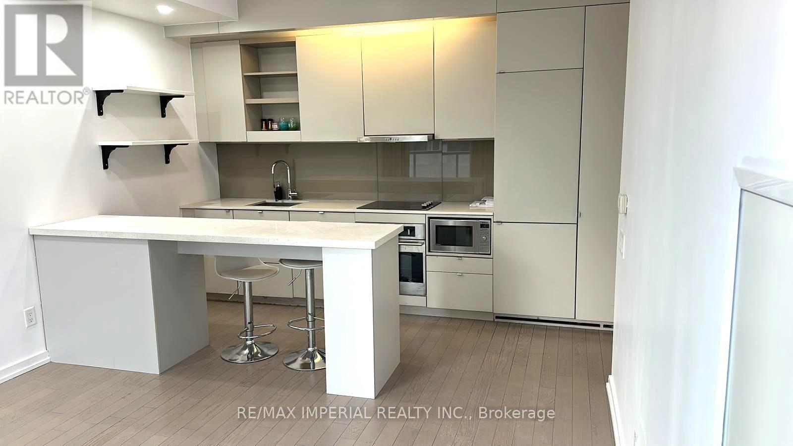 4007 - 101 Peter Street W, Toronto, ON - Indoor