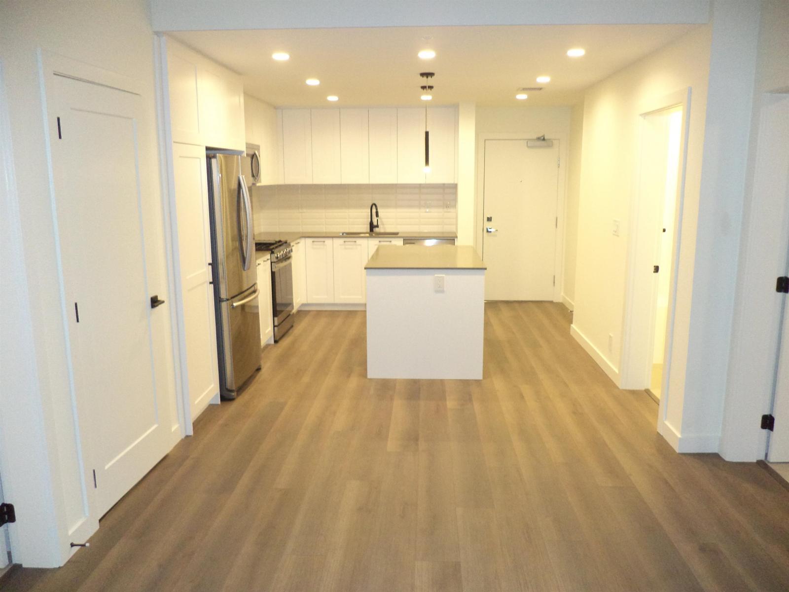 305 20052 83A Avenue, Langley, BC - Indoor Photo Showing Kitchen