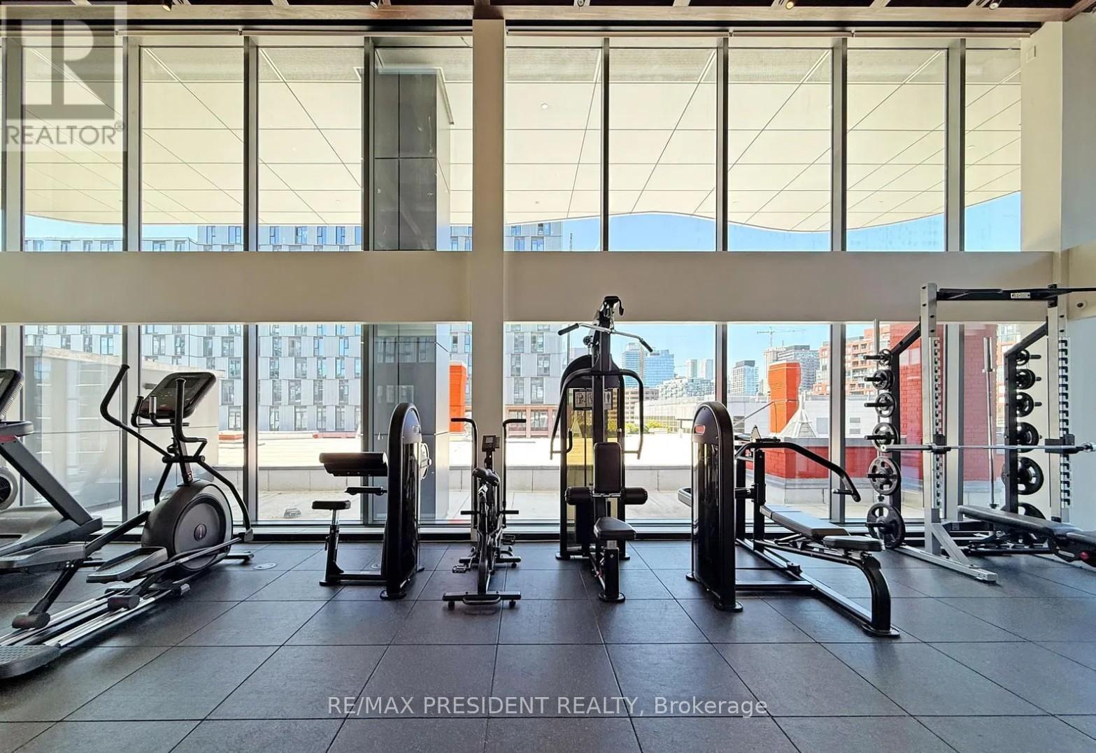 901 - 425 Front Street E, Toronto, ON - Indoor Photo Showing Gym Room